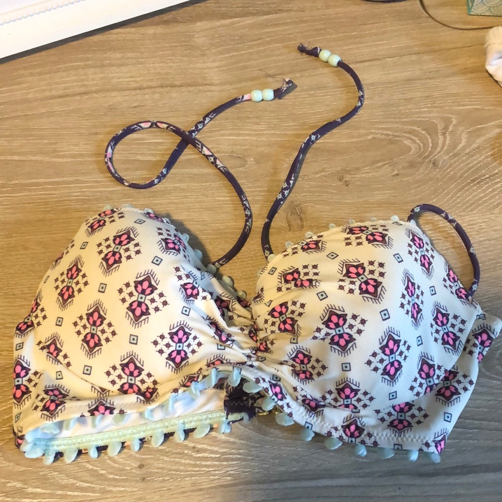 Victoria’s Secret Patterned Top with Underwire